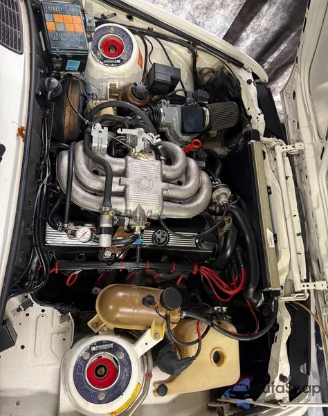 1987 BMW 325 Base z USA, uszkodzony, nr VIN WBAAB5405H9694100